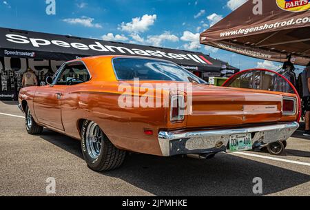 Lebanon, TN - May 13, 2022: Low perspective rear corner view of a 1969 Plymouth Roadrunner 383 Hardtop Coupe at a local car show. Stock Photo