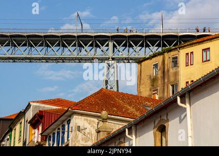 Pont Luiz 1 bridge over the River Douro in Porto Portugal designed by Theophile Seyrig a partner of Gustave Eiffel and used by trams and pedestrians. Stock Photo