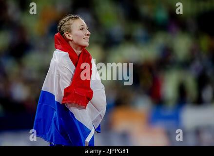 Munich, Germany. 19th Aug 2022. MUNICH - Femke Bol celebrates the victory in the final 400 meters hurdles on the ninth day of the Multi-European Championship. The German city of Munich will host a combined European Championship of various sports in 2022. ANP ROBIN VAN LONKHUIJSEN Credit: ANP/Alamy Live News Stock Photo