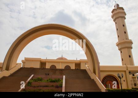 The Uganda National Mosque is a mosque located at Kampala Hill in the Old Kampala area of Kampala, Uganda. Stock Photo