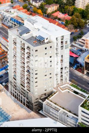 545 PAcific highway high-rise apartment building in St Leonards Crows Nest area of Lower North Shore Sydney - aerial view. Stock Photo