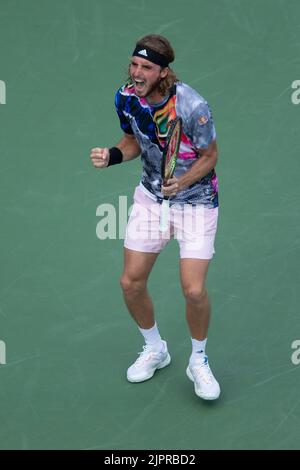 Mason, OH, USA. 18th Sep, 2022. Western and Southern Open Tennis, Mason, OH - Stefanos Tsitsipas celebrates winning against John Isner. August 19, 2022 - Photo by Wally Nell/ZUMA Press (Credit Image: © Wally Nell/ZUMA Press Wire) Stock Photo