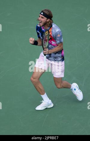 Mason, OH, USA. 18th Sep, 2022. Western and Southern Open Tennis, Mason, OH - Stefanos Tsitsipas celebrates winning against John Isner. August 19, 2022 - Photo by Wally Nell/ZUMA Press (Credit Image: © Wally Nell/ZUMA Press Wire) Stock Photo