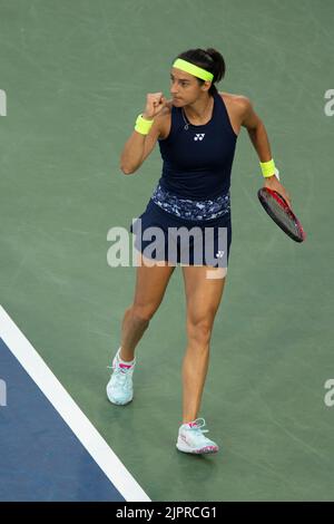 Mason, OH, USA. 18th Sep, 2022. Western and Southern Open Tennis, Mason, OH - Caroline Garcia celebrates beating Jessica Pegula. August 19, 2022 - Photo by Wally Nell/ZUMA Press (Credit Image: © Wally Nell/ZUMA Press Wire) Stock Photo