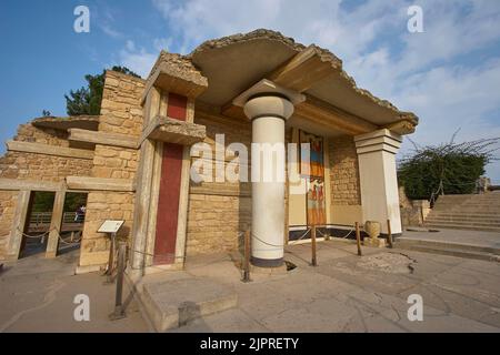 Morning light, blue sky with white clouds, South Propylaea, fresco, rhyton support, round white column, Palace of Knossos, Heraklion, Central Crete Stock Photo