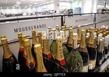Lvmh moët hennessy louis vuitton se hi-res stock photography and images -  Alamy