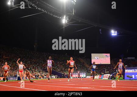 Lunckenkemper Gina of Germany, Kambundji Mujinga of Switzerland, Nieta Daryll of Great Britain, Swoboda Ewa of Poland, Lasiquot Imani of Great Britain, Perez Maria Isabel of Spain, Dosso Zaynab of Italia Team and Asher Smith Dina of Great Britain in action during in final of 100m of European Champhionsh Munich 2022 in Olympiastadion , Munich, Baviera, Germany, 16/08/22 Stock Photo