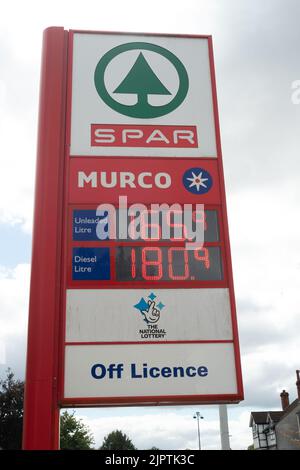 Datchet, Berkshire, UK. 20th August, 2022. Most petrol stations have now dropped their price of fuel. Petrol on sale today at the Murco Garage in Datchet, Berkshire, was much lower than recently at 165.9 per litre compared to 192.2 on 9th June 2022. Credit: Maureen McLean/Alamy Live News Stock Photo