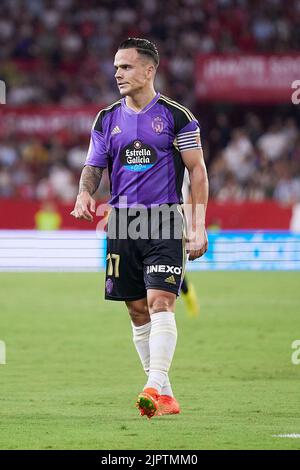 Seville, Spain. 1st Aug, 2022. Roque Mesa (17) of Real Valladolid seen during the LaLiga Santander match between Sevilla FC and Real Valladolid at Estadio Ramon Sanchez Pizjuan in Seville. (Photo Credit: Gonzales Photo/Alamy Live News Stock Photo
