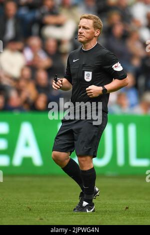 Swansea, UK. 20th Aug, 2022. Referee John Busby during the game in Swansea, United Kingdom on 8/20/2022. (Photo by Mike Jones/News Images/Sipa USA) Credit: Sipa USA/Alamy Live News Stock Photo