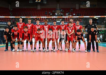 Cuneo, Cuneo, Italy, August 20, 2022, Team Japan  during  DHL Test Match Tournament - Italy vs Japan - Volleyball Intenationals Stock Photo