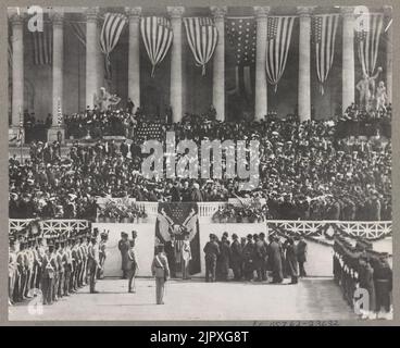 Theodore Roosevelt taking oath administered by Judge Fuller Stock Photo