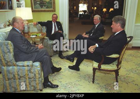 Three former presidents join President Bill Clinton in the White House for a NAFTA Breakfast Meeting Stock Photo