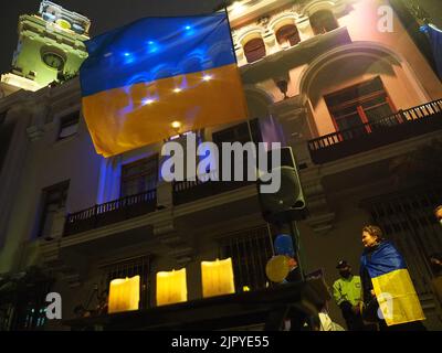 Lima, Peru. 20th Aug, 2022. Lighted candles in front of the Miraflores Municipality in Lima illuminated with the colors of Ukraine as part of the demonstration of the Ukrainians community residing in Peru in the framework of the activities for the 31st anniversary of the Ukraine independence day. Credit: Fotoholica Press Agency/Alamy Live News Stock Photo