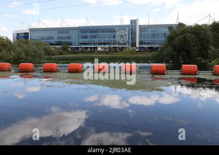 Leicester, UK. 20th Aug, 2022. Pre-match at the Leicester City v Southampton EPL Premier League match, at King Power Stadium, Leicester, UK, on August 20, 2022 Credit: Paul Marriott/Alamy Live News Stock Photo