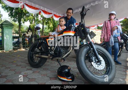 Malang, East Java, Indonesia. 11th Aug, 2022. A number of modified motorcycles were exhibited at the 77th Indonesian Independence Festival at Rampal Field, Malang City. (Credit Image: © Moch Farabi Wardana/Pacific Press via ZUMA Press Wire) Stock Photo