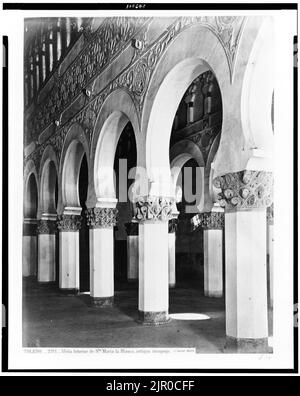 Toledo. Vista interior de Sta. Maria la Blanca, antigua sinagoga - J. Laurent. Madrid. Stock Photo