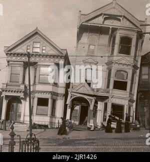 A vintage photo dated 1906 of houses on on Howard Street damaged during the San Francisco earthquake of April 18 1906. It was one of the deadliest earthquakes in the United States. The death toll remains the greatest loss of life from a natural disaster in California's history Stock Photo