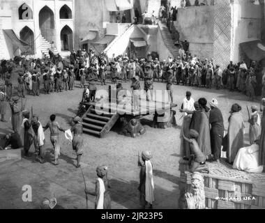 JOHN JUSTIN in THE THIEF OF BAGDAD 1940 directors LUDWIG BERGER MICHAEL POWELL TIM WHELAN ALEXANDER KORDA ZOLTAN KORDA WILLIAM CAMERON MENZIES screenplay and dialogue Miles Malleson music Miklos Rozsa Alexander Korda Films / London Film Productions / United Artists Stock Photo