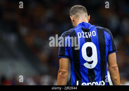 Milan, Italy. 20th Aug, 2022. Edin Dzeko of FC Internazionale during the Serie A 2022/23 football match between FC Internazionale and Spezia Calcio at Giuseppe Meazza Stadium, Milan, Italy on August 20, 2022 Credit: Independent Photo Agency/Alamy Live News Stock Photo