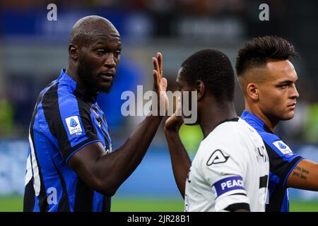 Milan, Italy. 20th Aug, 2022. Romelu Lukaku of FC Internazionale during the Serie A 2022/23 football match between FC Internazionale and Spezia Calcio at Giuseppe Meazza Stadium, Milan, Italy on August 20, 2022 Credit: Independent Photo Agency/Alamy Live News Stock Photo