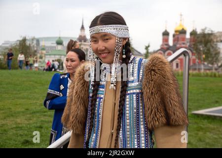 Woman dress yakut hi-res stock photography and images - Alamy