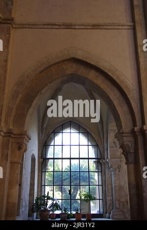 Manoppello - Abruzzo - Abbey of Santa Maria d'Arabona - Interior of the church Stock Photo