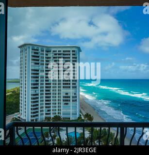 Luxury condominiums at Singer Island, Fl. Singer Island an oceanfront ...