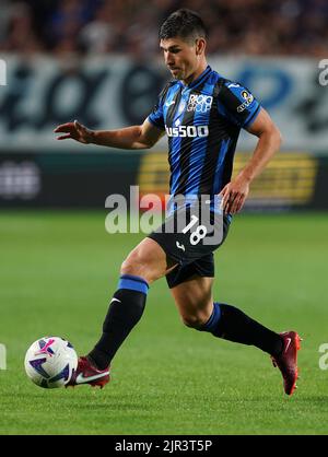 Bergamo , Italia - 21/08/2022, Foto Spada/LaPresse 21 Agosto 2022 - Bergamo , Italia - sport, calcio - Atalanta vs Milan  - Campionato italiano di calcio Serie A TIM 2022/2023 - Stadio Gewiss . Nella foto: Ruslan Malinovskyi (Atalanta BC);  August 21, 2022 Bergamo , Italy - sport, calcio - Atalanta vs Milan - Italian Serie A Football Championship 2022/2023 - Gewiss Stadium . In the pic: Ruslan Malinovskyi (Atalanta BC); Stock Photo