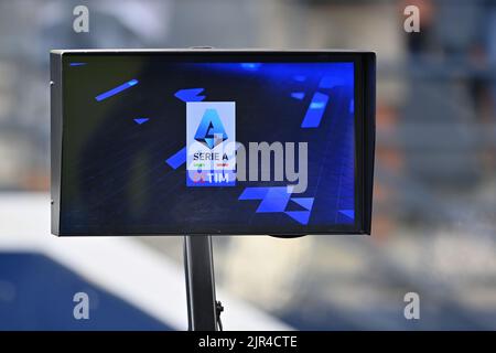 Empoli, Italy. 21st Aug, 2022. Domilson Cordeiro dos Santos Dodo (ACF  Fiorentina) during Empoli FC vs ACF Fiorentina, italian soccer Serie A  match in Empoli, Italy, August 21 2022 Credit: Independent Photo