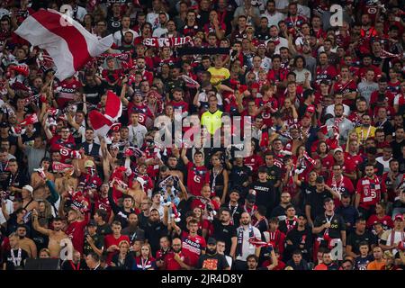 LILLE, FRANCE - AUGUST 21: Fans and supporters of LOSC Lille during the Ligue 1 Uber Eats match between Lille OSC and Paris Saint-Germain at the Stade Pierre-Mauroy on August 21, 2022 in Lille, France (Photo by Joris Verwijst/Orange Pictures) Stock Photo