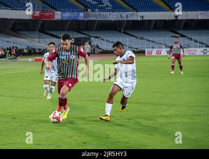 Kolata, India. 20th Aug, 2022. ATK Mohun Bagan FC ( green & Maroon ) played against Rajasthan United FC ( white) in the match no 9 for the group B, during the Durand cup football 2022 played at The Vivekananda Yuba Bharati Krirangan ( VYBK ) in Kolkata on 20-08-2022.ATK Mohun Bagan loses 2-3 to Rajasthan United (Credit Image: © Amlan Biswas/Pacific Press via ZUMA Press Wire) Stock Photo