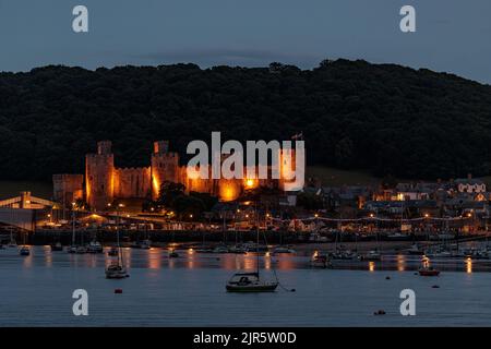 Conway castle at night, North Wales Stock Photo