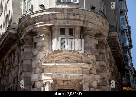 Picture of a sign with the logo of the Deutsche Orientbank on their former office for Istanbul, Turkey, in Istanbul. Deutsche Orientbank (DOB) was a G Stock Photo