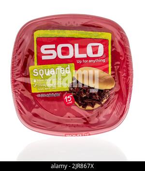 Winneconne, WI - 23 July 2022: A package of Solo squared disposable plates on an isolated background. Stock Photo