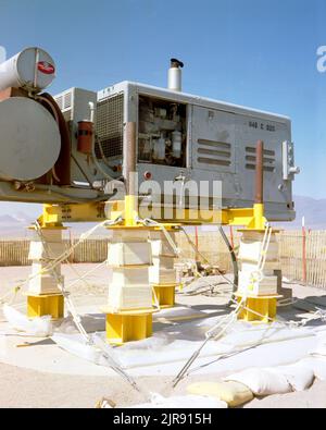 A740677 U2AX PORTMANTAU POST SHOT SHOCK MOUNTING LEO BRADY (Project ...