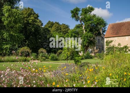 Nohant-Vic (central France): Garden and House of George Sand. The property is registered as a National Historic Landmark (French “Monument historique” Stock Photo