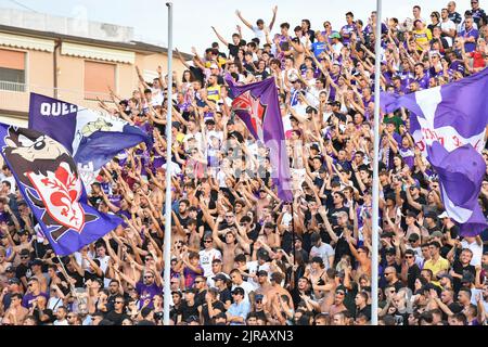 Empoli, Italy. 21st Aug, 2022. Domilson Cordeiro dos Santos Dodo (ACF  Fiorentina) during Empoli FC vs ACF Fiorentina, italian soccer Serie A  match in Empoli, Italy, August 21 2022 Credit: Independent Photo