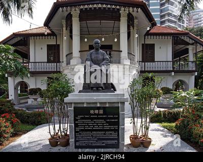 Statue of Dr.Sun Yat Sen at Wan Qing Yuan villa in Tai Gin Road,Singapore.The villa served as the base for Dr. Sun Yat Sen Chinese revolution in 1907 Stock Photo