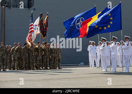 Constanta, Romania. 15th Aug, 2022. Soldiers assigned to Headquarters and Headquarters Company, 1st Battalion, 502nd Infantry Regiment FIRST STRIKE 2nd Brigade Combat Team STRIKE 101st Airborne Division (Air Assault), joined with NATO allies and partners for the Romanian Navy Day ceremony on Aug. 15, 2022, in Constanta, Romania. 101st units will support V Corps mission to reinforce NATOs eastern flank and engage in multinational exercises with partners across the European continent to reassure our Nations allies. Credit: U.S. Army/ZUMA Press Wire Service/ZUMAPRESS.com/Alamy Live News Stock Photo
