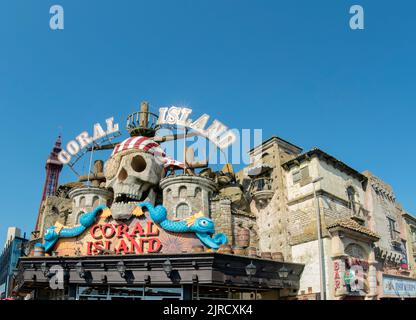 Coral Island Blackpool, Lancashire. Coral Island Blackpool on the Promenade, Blackpool - Coral Island is Blackpool's largest indoor free admission fam Stock Photo