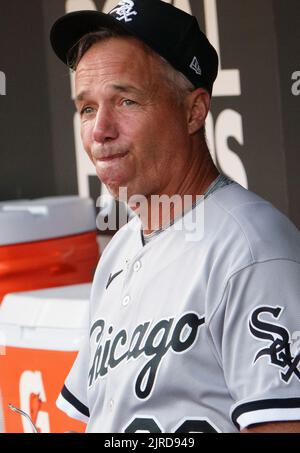 Chicago White Sox third base Josh Rojas (5) during their spring ...