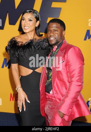 Los Angeles, Ca. 23rd Aug, 2022. (L-R) Eniko Parrish and Kevin Hart attend the Los Angeles premiere of Netflix's 'Me Time' at Regency Village Theatre on August 23, 2022 in Los Angeles, California. Credit: Jeffrey Mayer/Jtm Photos/Media Punch/Alamy Live News Stock Photo