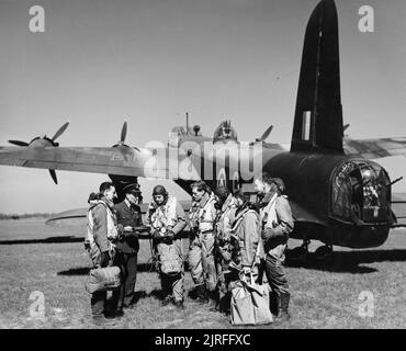 RAF Bomber Command Short Stirling Mk.I W7459 'O' of No. 1651 HCU (Heavy ...