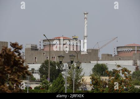 Zaporizhzhia. 22nd Aug, 2022. Photo taken on Aug. 22, 2022 shows the Zaporizhzhia nuclear power plant. Credit: Victor/Xinhua/Alamy Live News Stock Photo