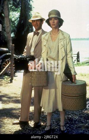 MARY STEENBURGEN, PETER COYOTE, CROSS CREEK, 1983 Stock Photo