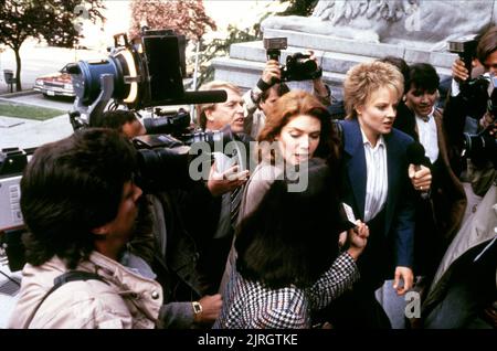 KELLY MCGILLIS, JODIE FOSTER, THE ACCUSED, 1988 Stock Photo