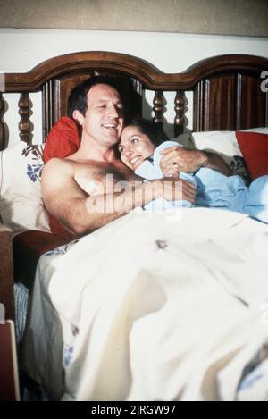 DANIEL TRAVANTI, VERONICA HAMEL, HILL STREET BLUES, 1981 Stock Photo