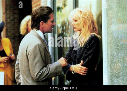 MICHAEL DOUGLAS DARYL HANNAH WALL STREET 1987 Stock Photo Alamy MICHAEL DOUGLAS DARYL HANNAH WALL STREET 1987 Stock Photo Alamy