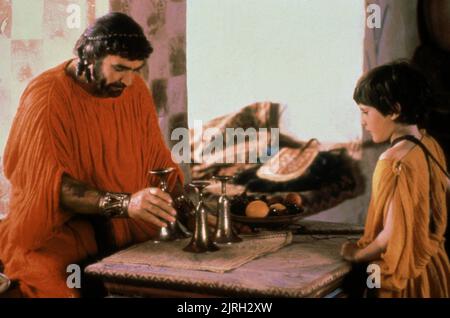 SEAN CONNERY, CRAIG WARNOCK, TIME BANDITS, 1981 Stock Photo